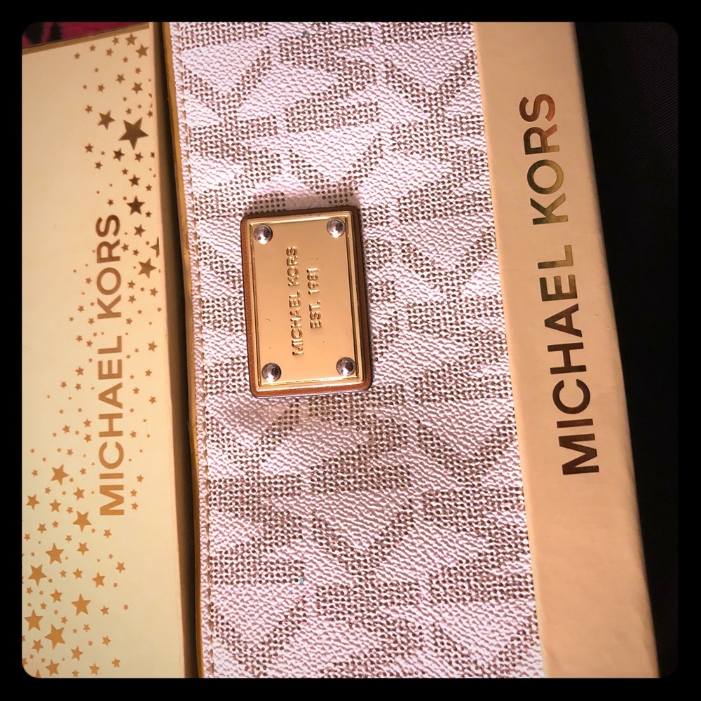 Michael Kors wallet